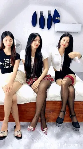 迷人小娜娜 高颜大奶妹带闺蜜下海群p直播合集 39v19.2G-98推特-精选每日热门,专注打造高质量合集资源平台