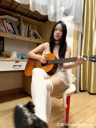 精神吉他学妹/xiya-11 被金主要求做任务合集 116v37.9G-98推特-精选每日热门,专注打造高质量合集资源平台